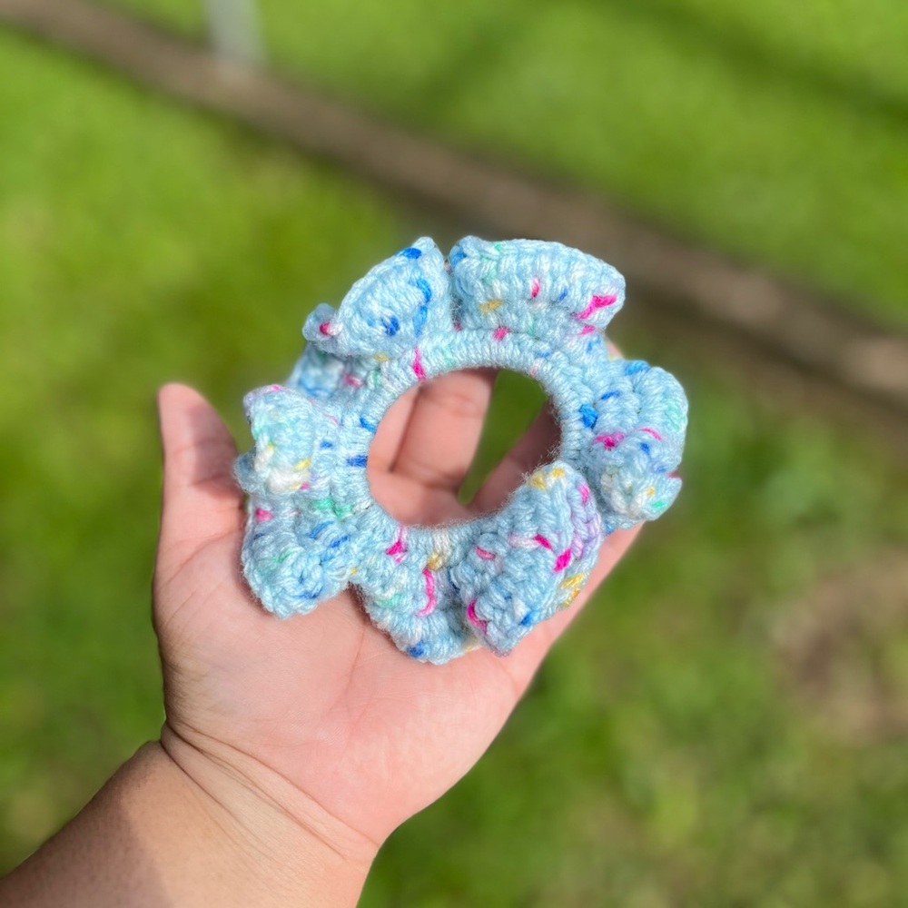 Scrunchies - Picture 7 of 10